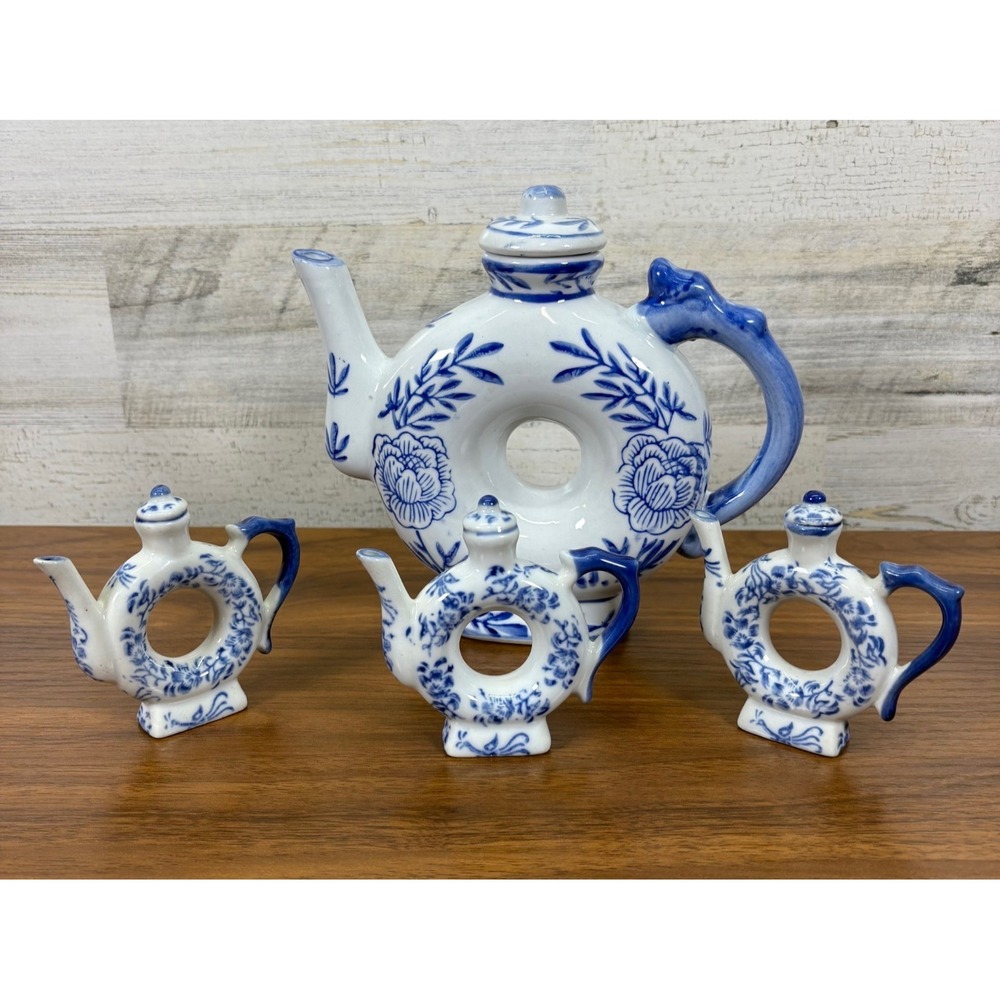 Vintage Chinese Jingdezhen hand painted Porcelain Blue/White‎ Donut Teapot Set